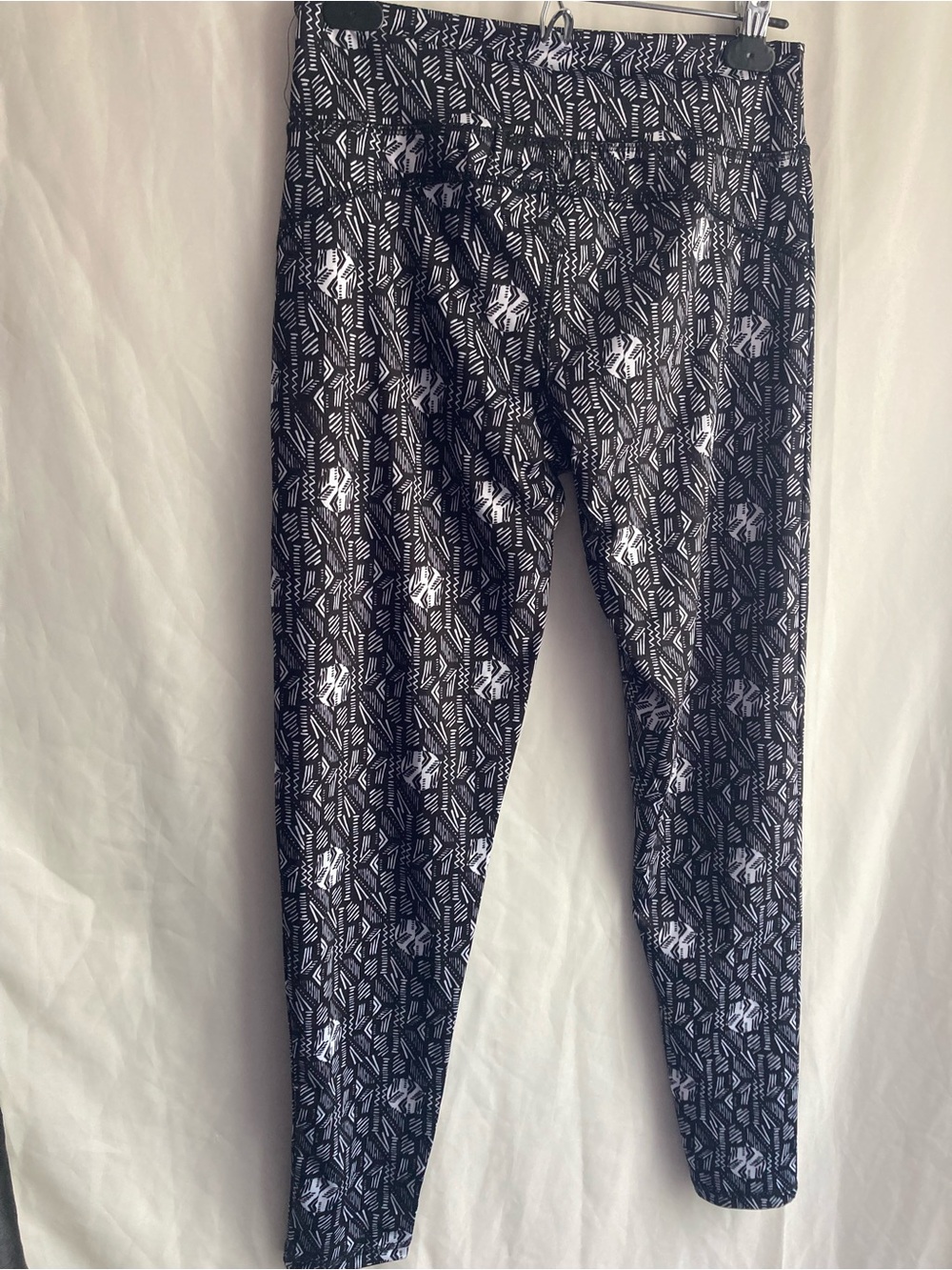 Black & White Geometric Print Leggings for Women